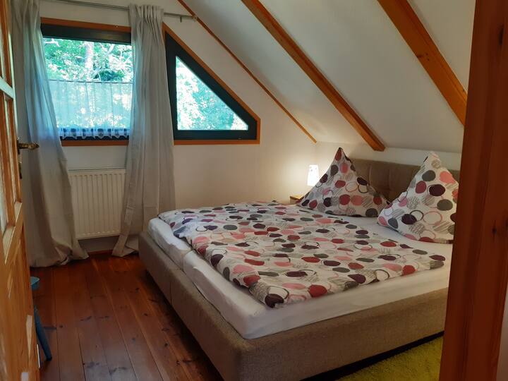 Schlafzimmer II